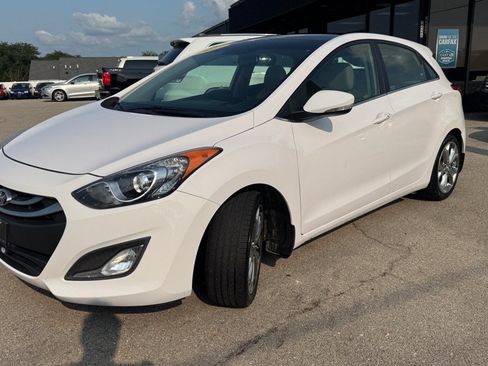 Used 2013 Hyundai Elantra GT w/ Tech Pkg FWD image 4