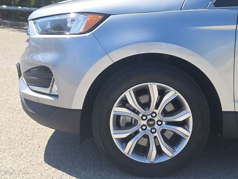 Certified 2024 Ford Edge Titanium image 5