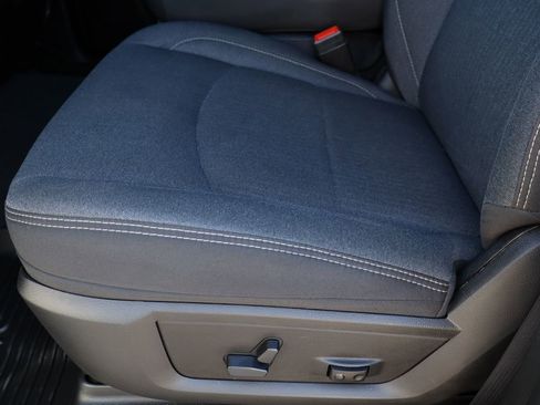 Used 2019 RAM 3500 Big Horn image 20