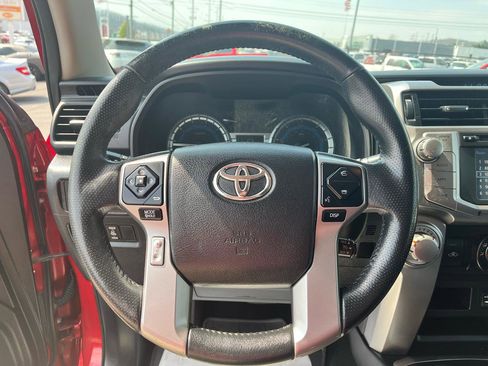Used 2014 Toyota 4Runner SR5 Premium image 22