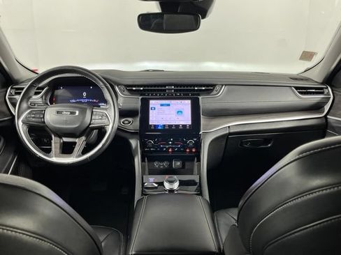 Used 2022 Jeep Grand Cherokee L Limited AWD/4WD image 11