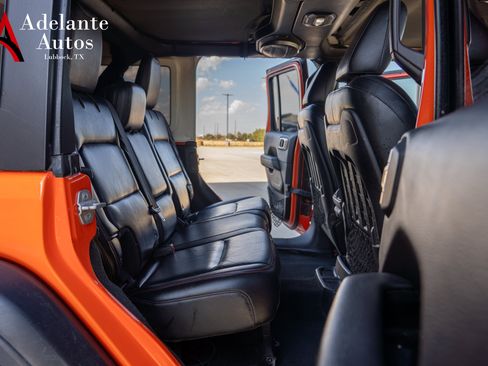 Used 2018 Jeep Wrangler Unlimited Rubicon AWD/4WD image 11