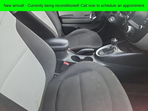 Used 2018 Kia Soul w/ Convenience Package FWD image 6