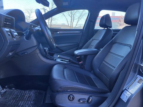 Used 2021 Volkswagen Passat 2.0T R-Line image 9