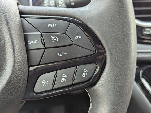 Used 2022 Chrysler Pacifica Limited w/ S Appearance Package AWD/4WD image 12