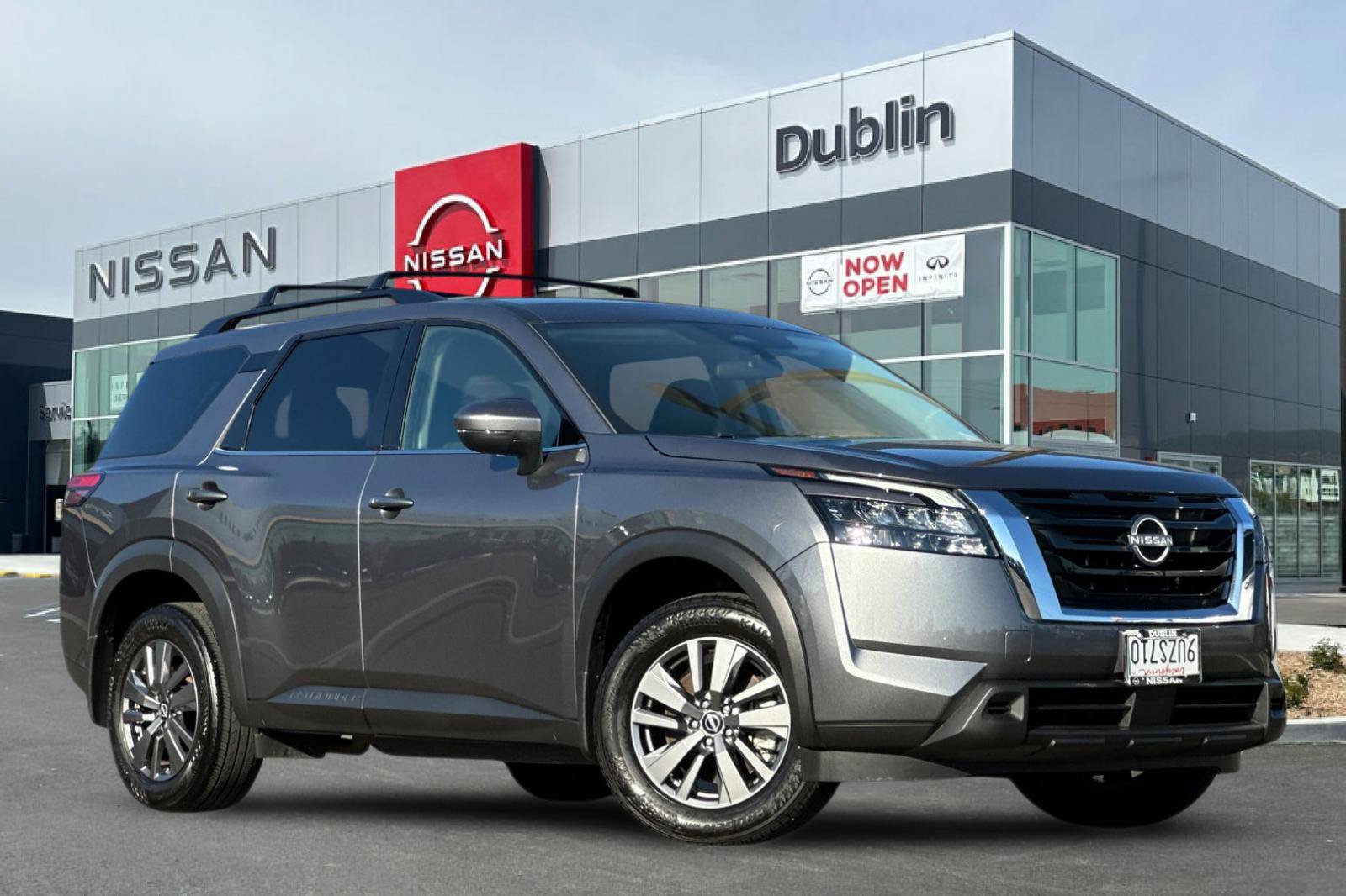 Certified 2025 Nissan Pathfinder SV w/ Cargo Package FWD image 2