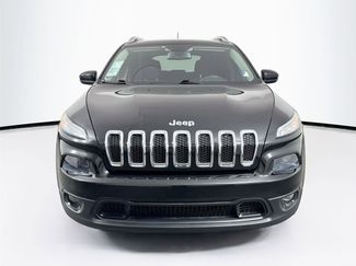 Used 2016 Jeep Cherokee Latitude video 3