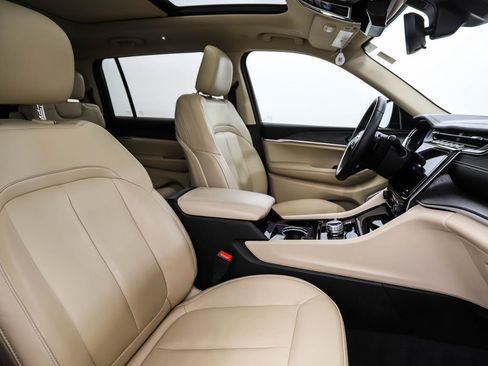 Used 2021 Jeep Grand Cherokee L Limited w/ Trailer Tow Group (B) image 34