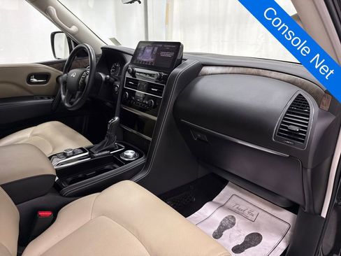 Used 2024 INFINITI QX80 Premium Select w/ All-Season Package image 10