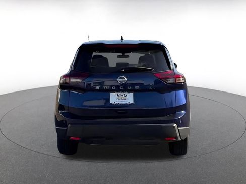 Used 2025 Nissan Rogue SV image 12