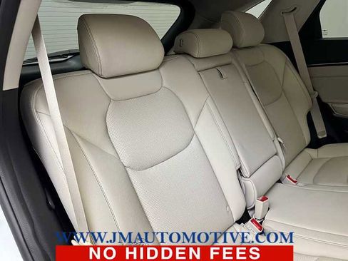 Used 2024 Genesis GV70 2.5T w/ Select Package image 19