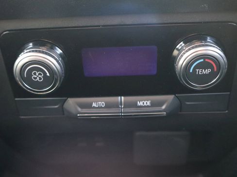 Used 2025 GMC Acadia Elevation image 24