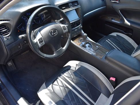 Used 2012 Lexus IS 250 w/ Premium Pkg Value Edition RWD image 7