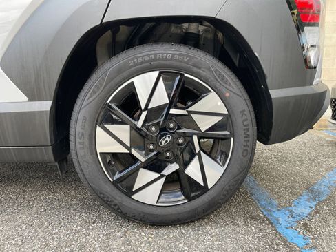 Used 2025 Hyundai Kona SEL image 30