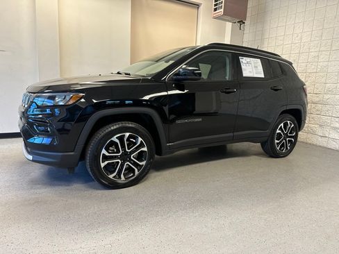 Used 2022 Jeep Compass Limited AWD/4WD image 36