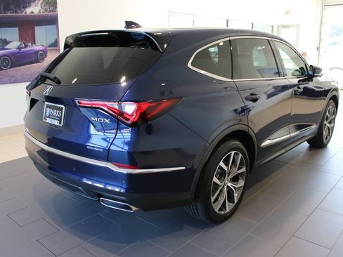 Used 2024 Acura MDX SH-AWD w/ Technology Package image 21