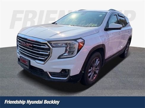 Used 2022 GMC Terrain SLT image 1