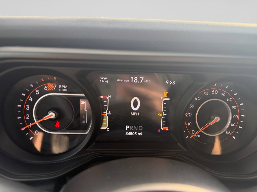 Used 2025 Jeep Wrangler Unlimited Rubicon AWD/4WD image 14
