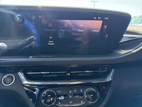 Used 2025 Buick Envista Sport Touring w/ Convenience I Package FWD image 3