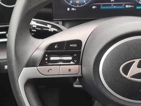 Certified 2024 Hyundai Elantra SEL image 25