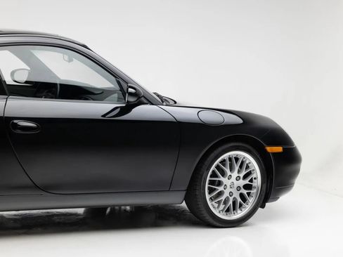 Used 2001 Porsche 911 Carrera AWD/4WD image 27
