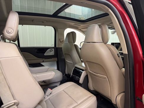 Used 2020 Lincoln Aviator Reserve w/ Equipment Group 202A AWD/4WD image 35
