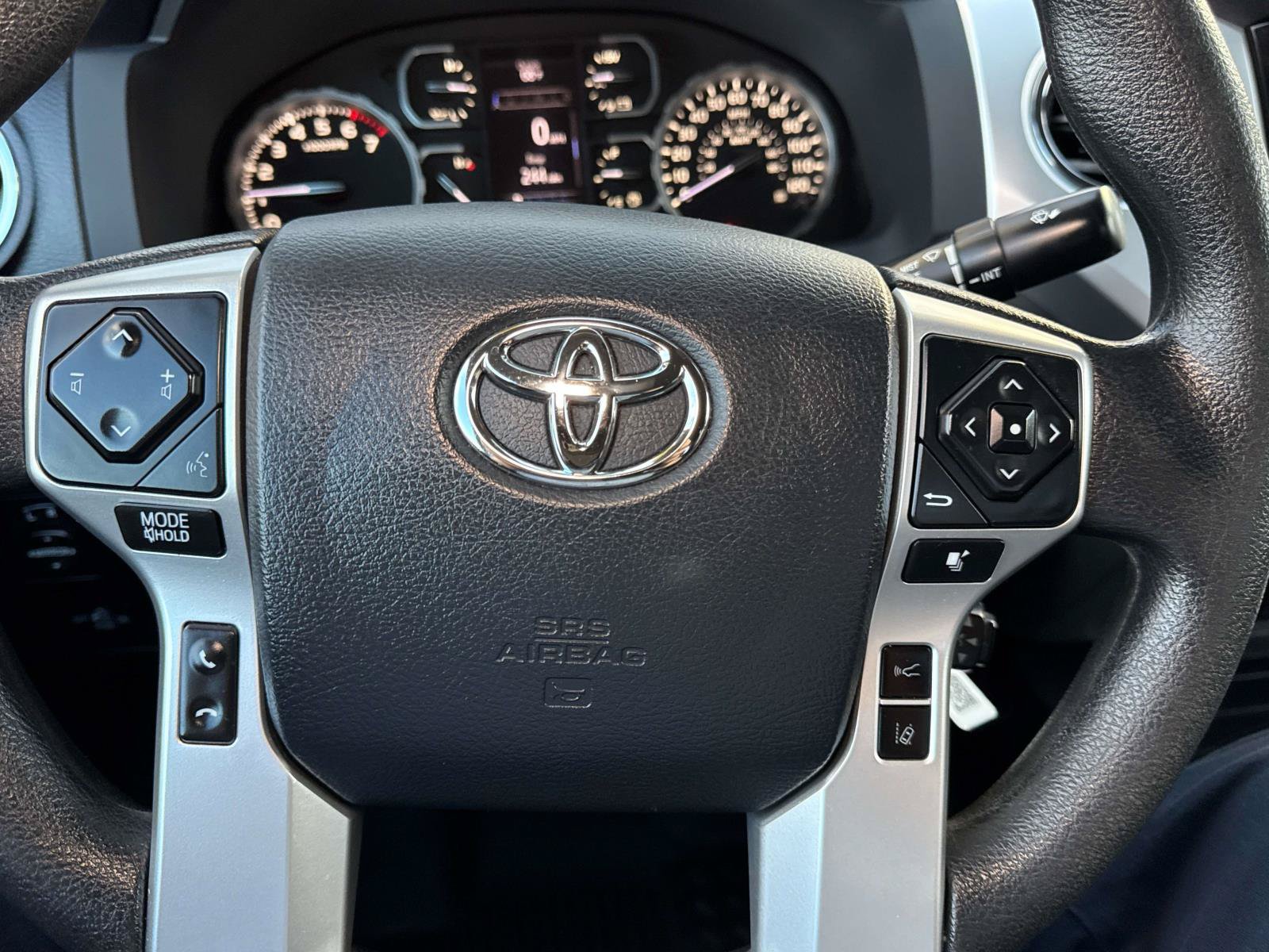Used 2019 Toyota Tundra SR5 w/ SR5 Upgrade Package AWD/4WD image 25