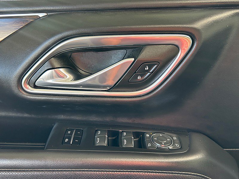Used 2023 Chevrolet Suburban Premier RWD image 25