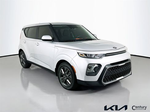 Used 2021 Kia Soul S FWD image 3