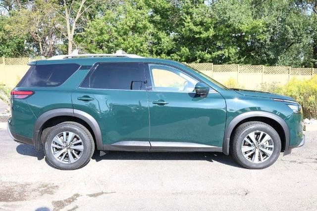 Certified 2025 Nissan Pathfinder SL AWD/4WD image 5