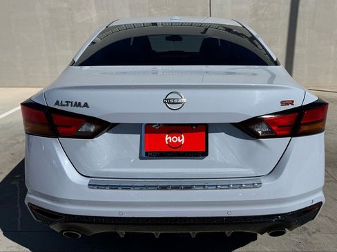 Used 2023 Nissan Altima 2.5 SR image 4