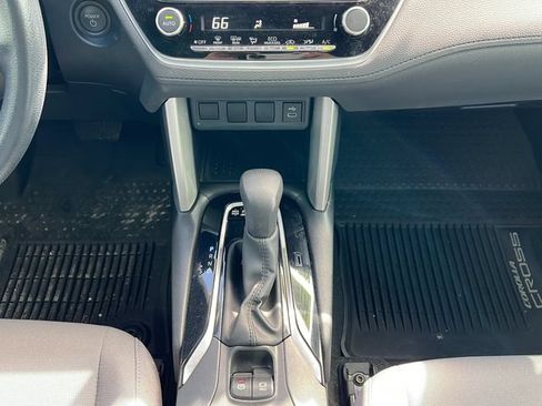 Used 2024 Toyota Corolla Cross AWD Hybrid image 15