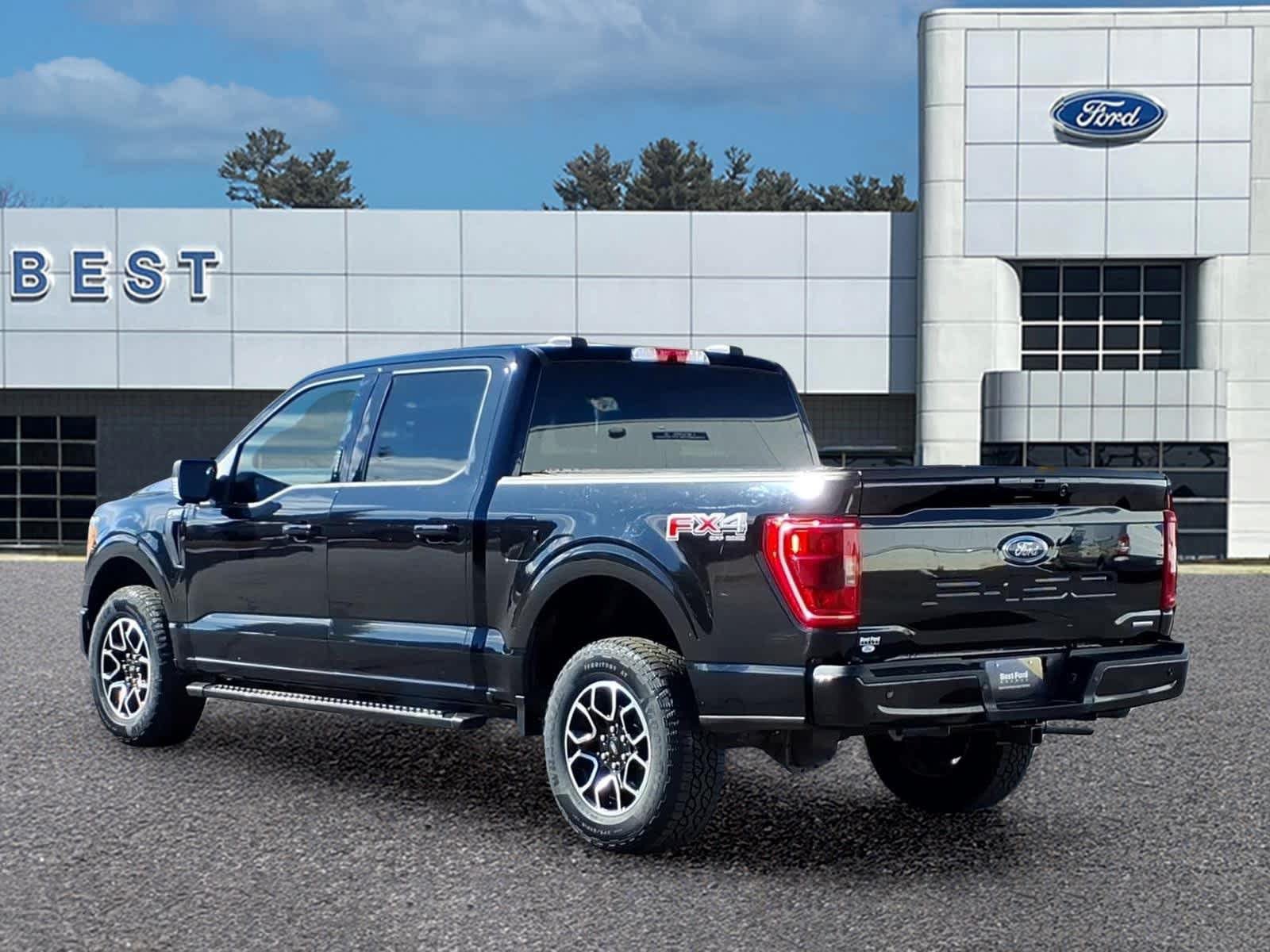Used 2022 Ford F150 XLT w/ Equipment Group 302A High AWD/4WD image 4