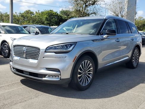 Certified 2020 Lincoln Aviator Reserve image 3