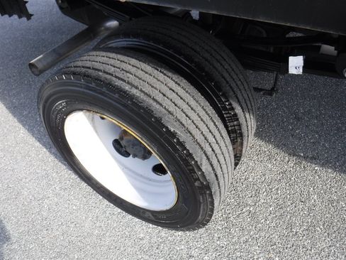 Used 2022 Ford F450 XL w/ Power Equipment Group image 4