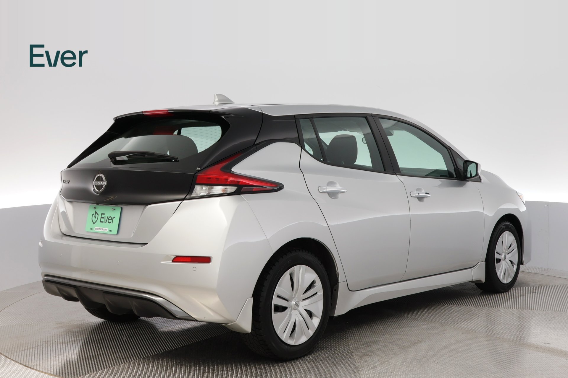 Used 2025 Nissan Leaf S FWD image 3