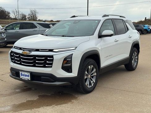 Used 2025 Chevrolet Equinox LT w/ Convenience Package II image 8