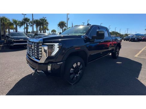 Used 2024 GMC Sierra 3500 Denali w/ Denali Reserve Package image 4