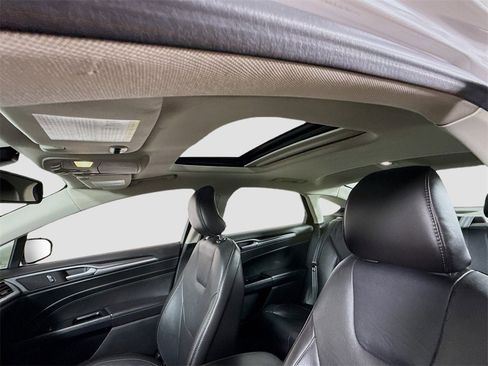 Used 2015 Ford Fusion Titanium image 16