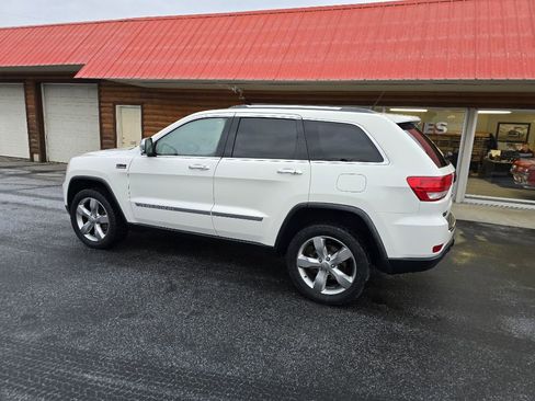 Used 2011 Jeep Grand Cherokee Limited image 6