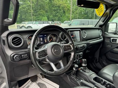 Used 2019 Jeep Wrangler Unlimited Sahara w/ Quick Order Package 24M Moab AWD/4WD image 25