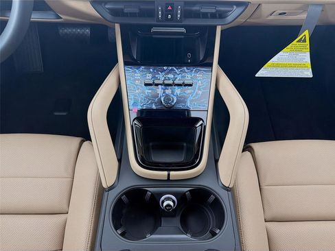 New 2026 Porsche Cayenne image 19