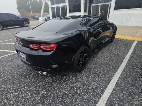 Used 2022 Chevrolet Camaro LT image 6