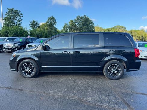 Used 2016 Dodge Grand Caravan R/T FWD image 2