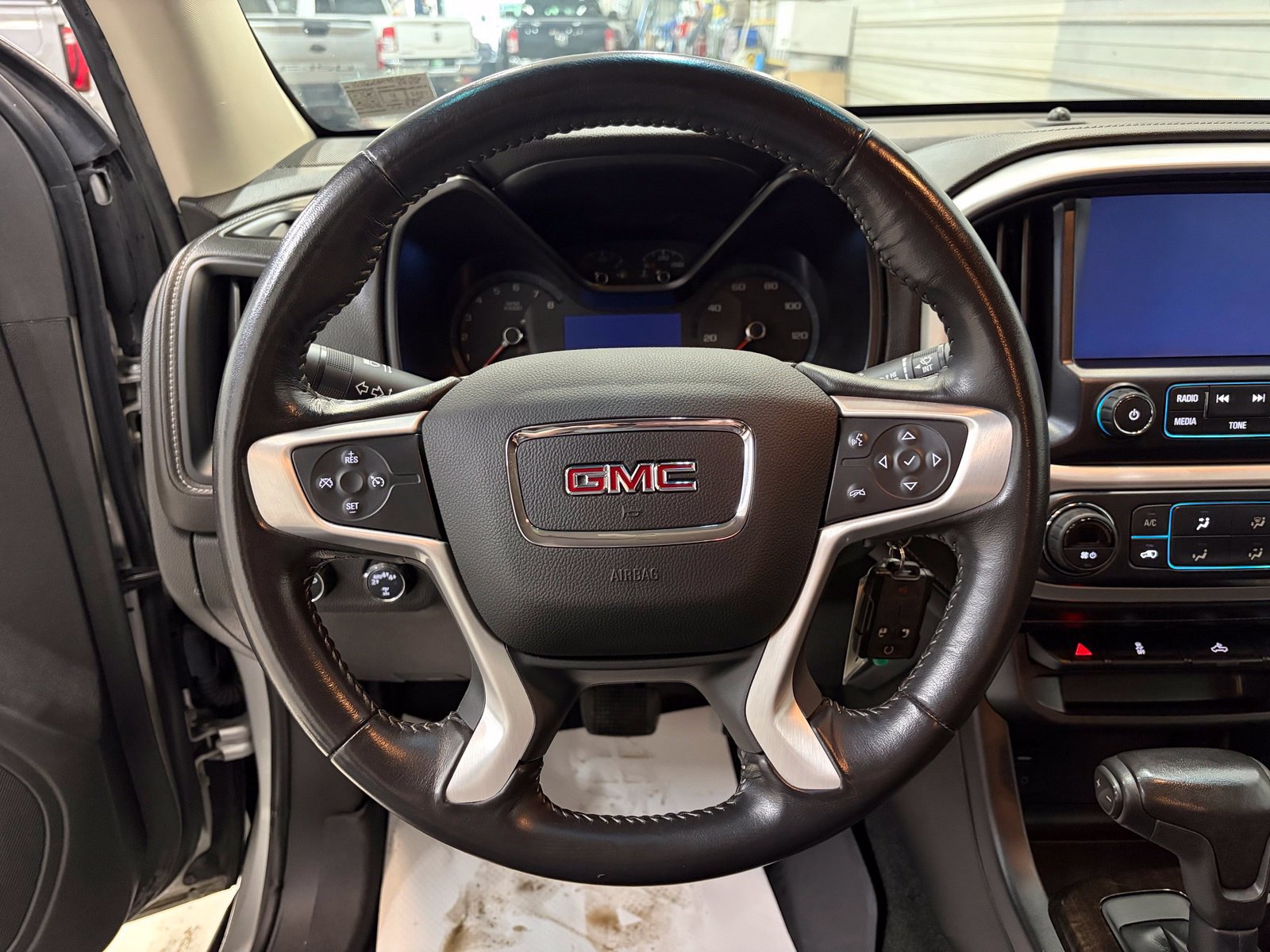 Used 2018 GMC Canyon SLE w/ SLE Convenience Package AWD/4WD image 11