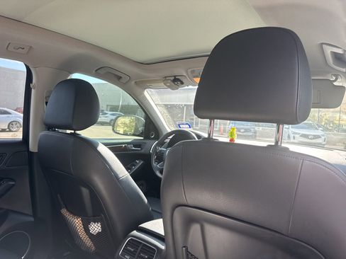 Used 2017 Audi Q5 2.0T Premium Plus w/ Technology Package image 9