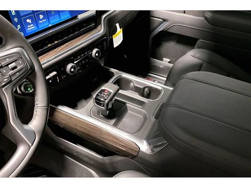 New 2026 Chevrolet Silverado 1500 LT w/ All Star Edition Plus AWD/4WD image 9