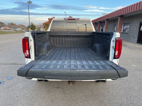 Used 2022 GMC Sierra 1500 AT4 w/ AT4 Premium Package image 9