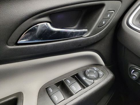 Used 2024 Chevrolet Equinox LS w/ LS Convenience Package FWD image 27