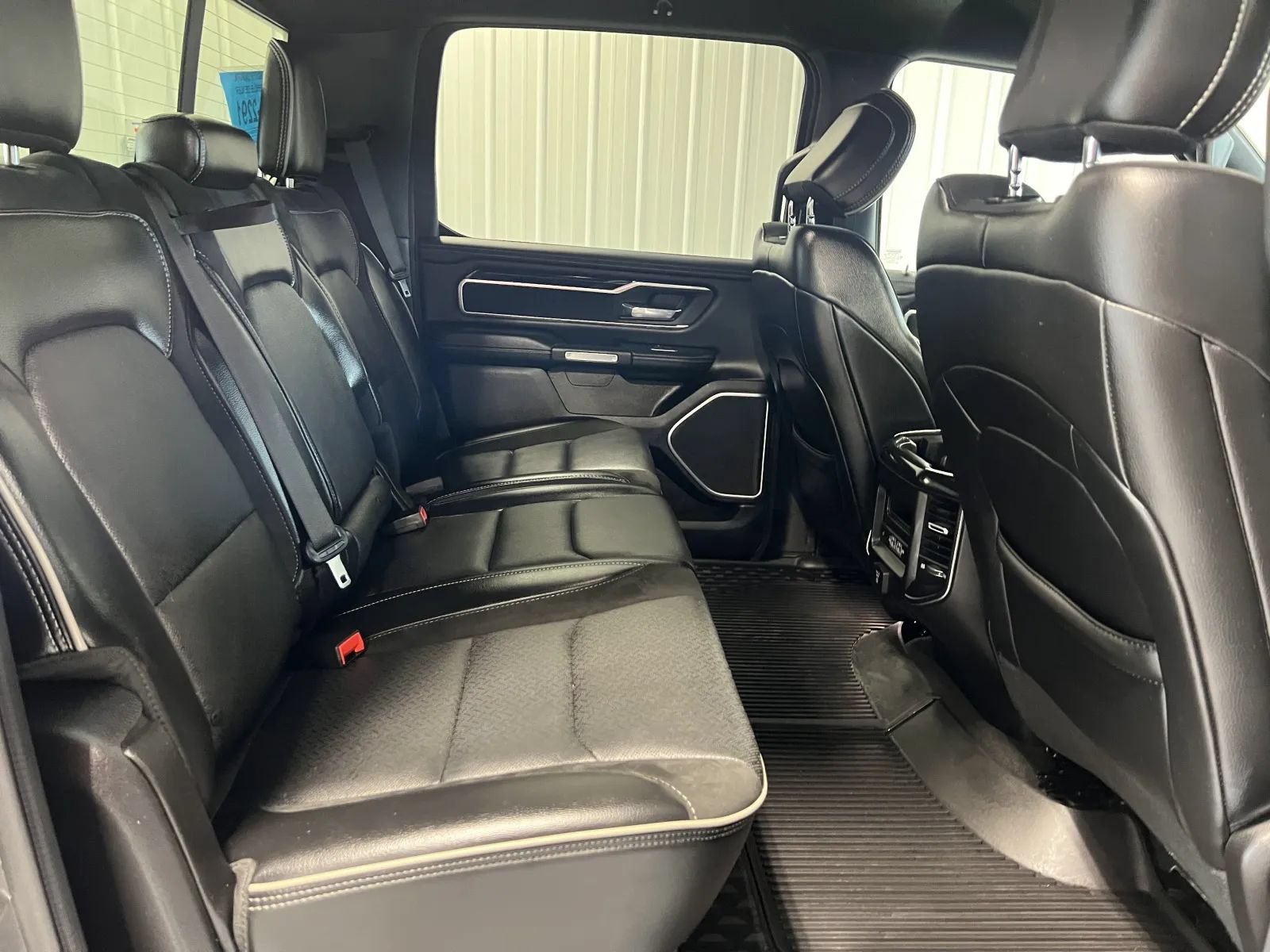 Used 2020 RAM 1500 Laramie AWD/4WD image 43
